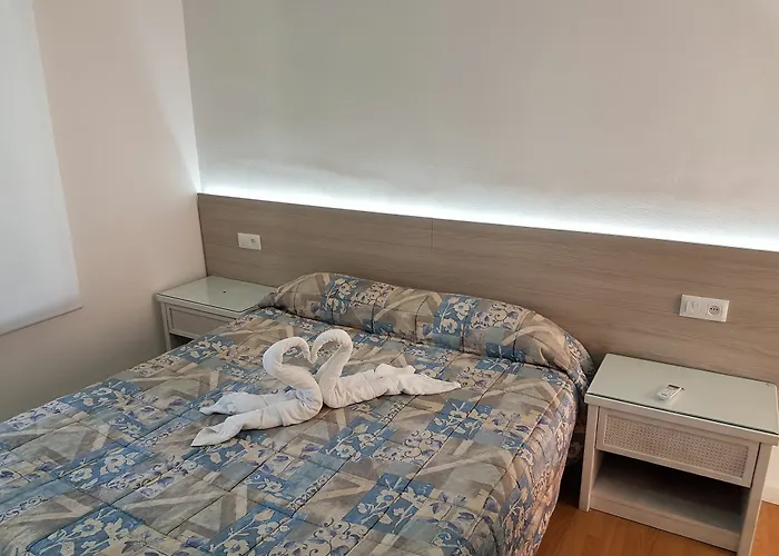 Montsant Konukevi 3*